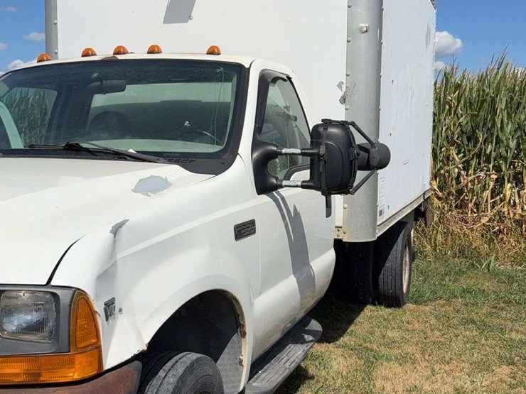2000-ford-f550-image-3