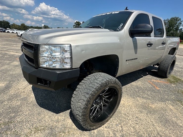 2009-chevrolet-silverado-image-16