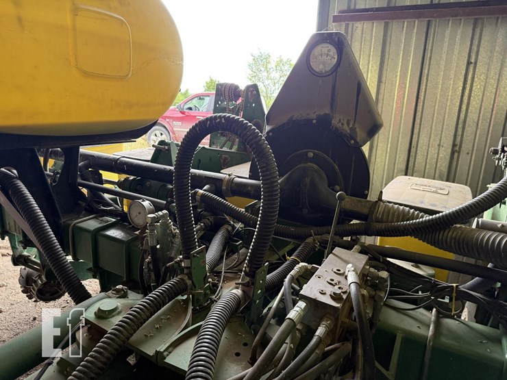 1997-john-deere-1770-image-22