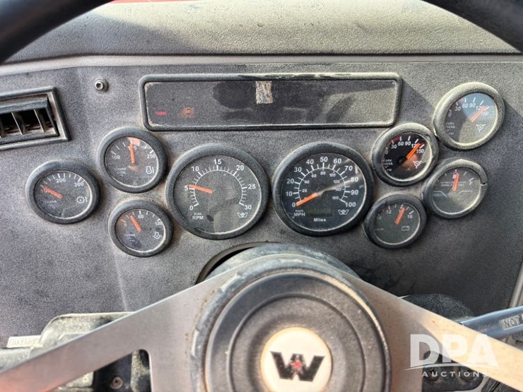 2017-western-star-w4700sb-day-cab-truck-(gp11326,-unit-81)-image-105
