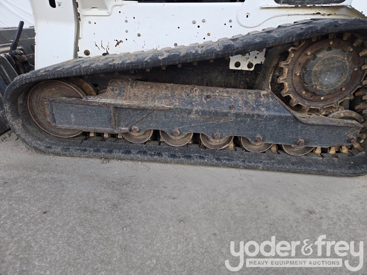 2022-bobcat-t770-image-15