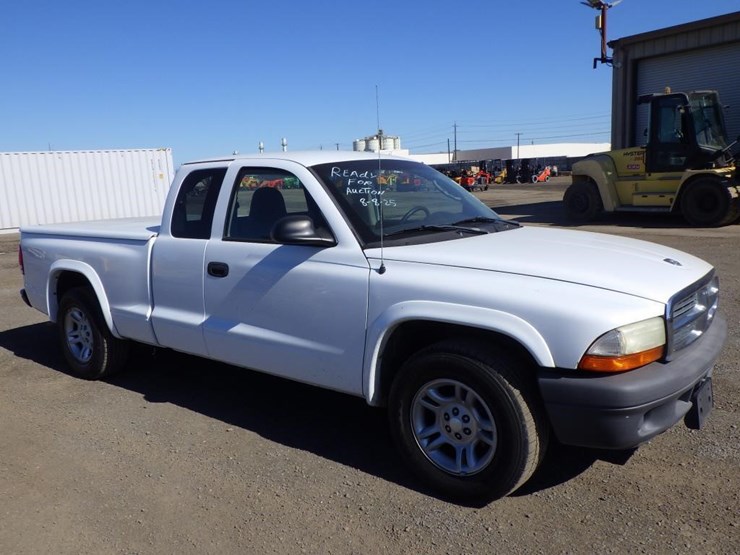 2004-dodge-dakota-image-2