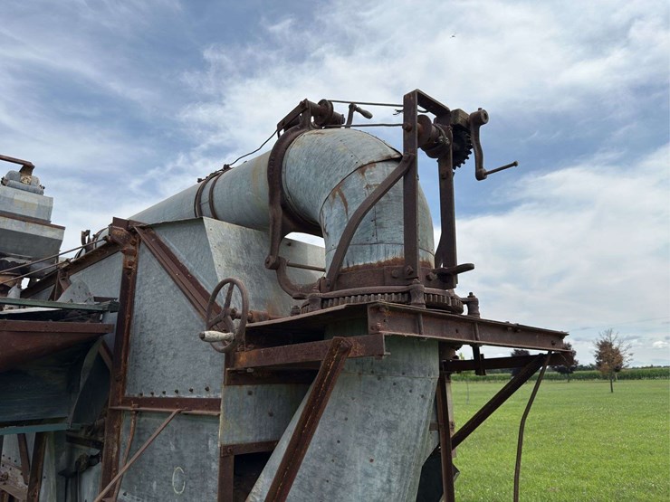 baker-threshing-machine-image-14