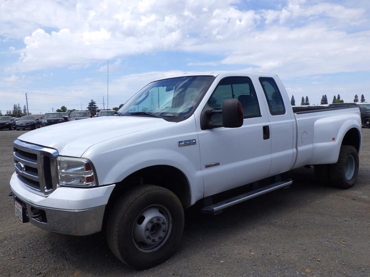 2007-ford-f350-image-1