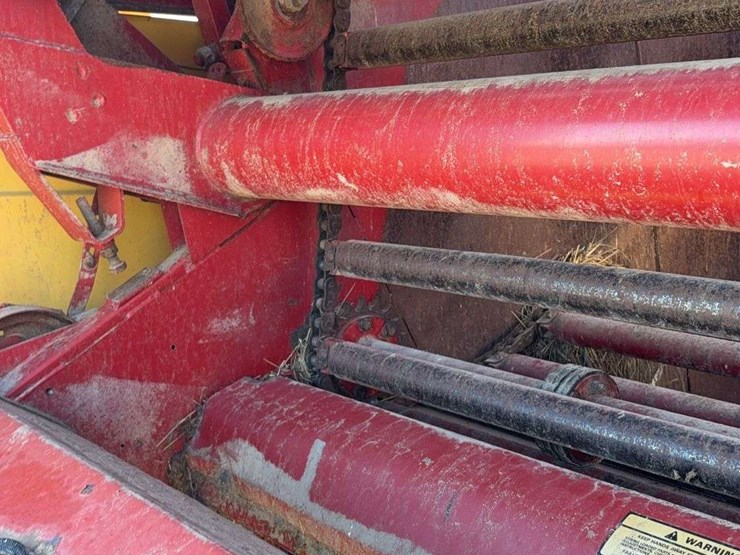 new-holland-855-image-18