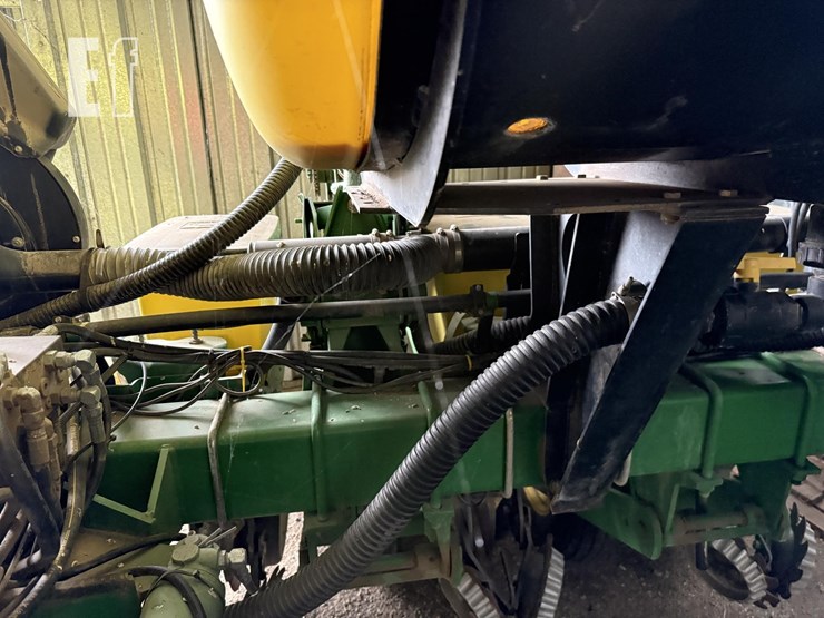 1997-john-deere-1770-image-21
