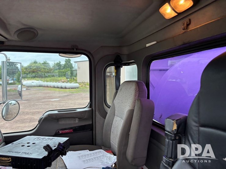 2012-kenworth-bottle-truck-(dr12101-unit-250)-image-65