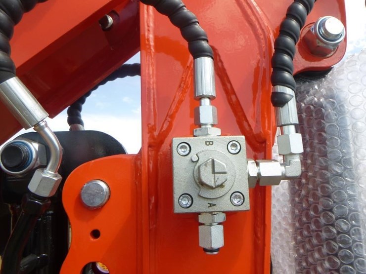 2025-tpm-16-hydraulic-excavator-image-11