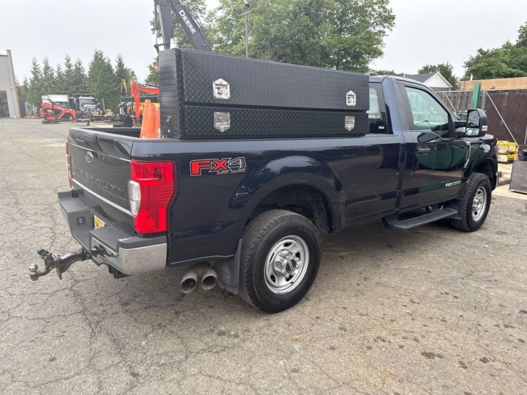 2022-ford-f350-image-3
