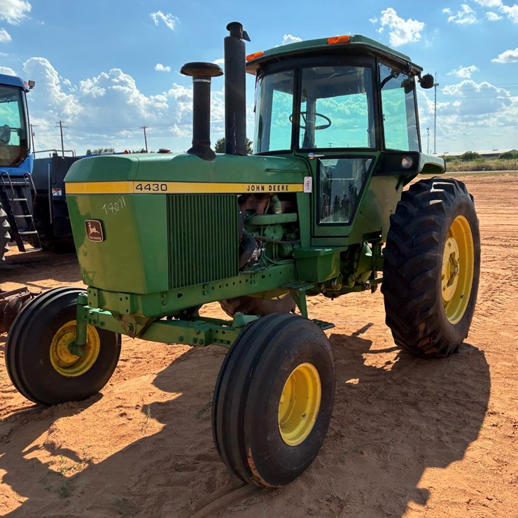 JOHN DEERE 4430