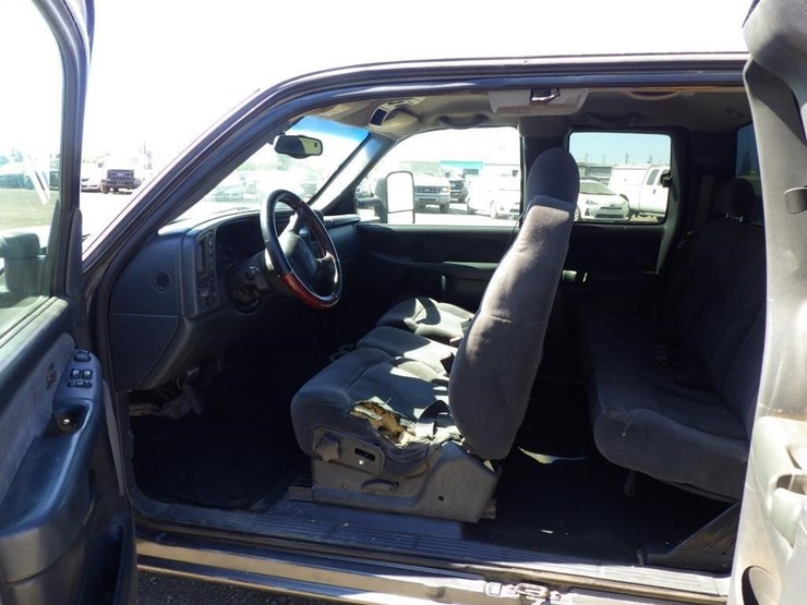2002-chevrolet-2500-image-5