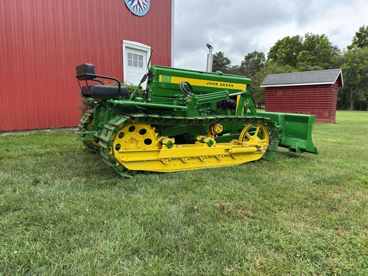 john-deere-420c-image-2
