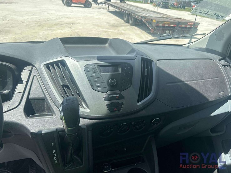 2015-ford-transit-image-15