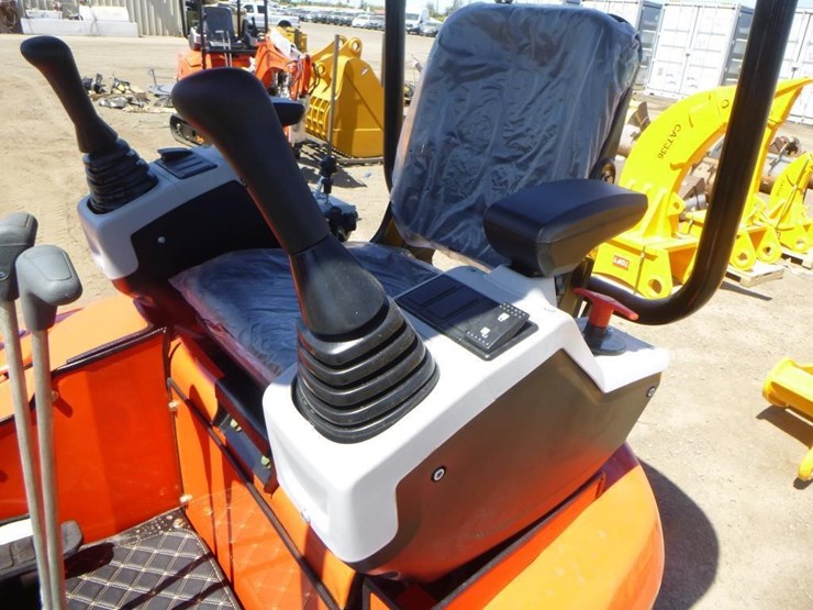 2025-tpm-16-hydraulic-excavator-image-21