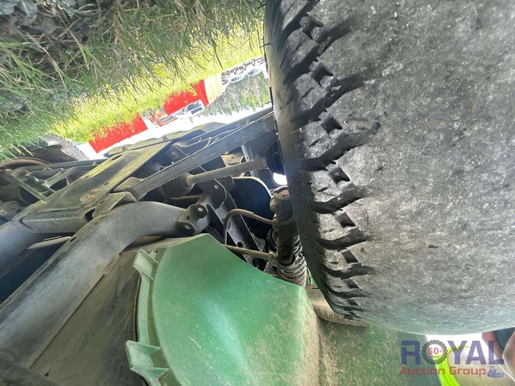 john-deere-gator-image-13