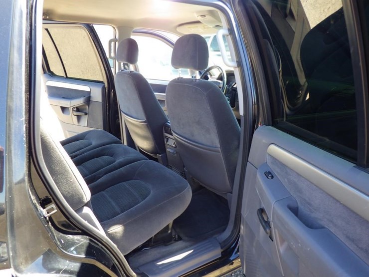 2003-ford-explorer-image-8