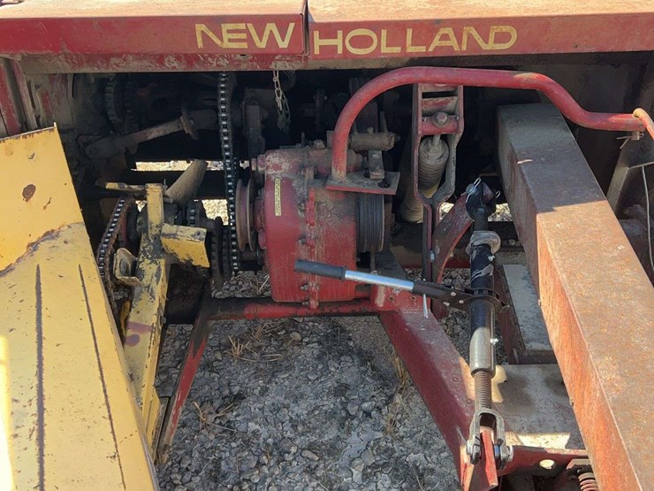 new-holland-890-image-5