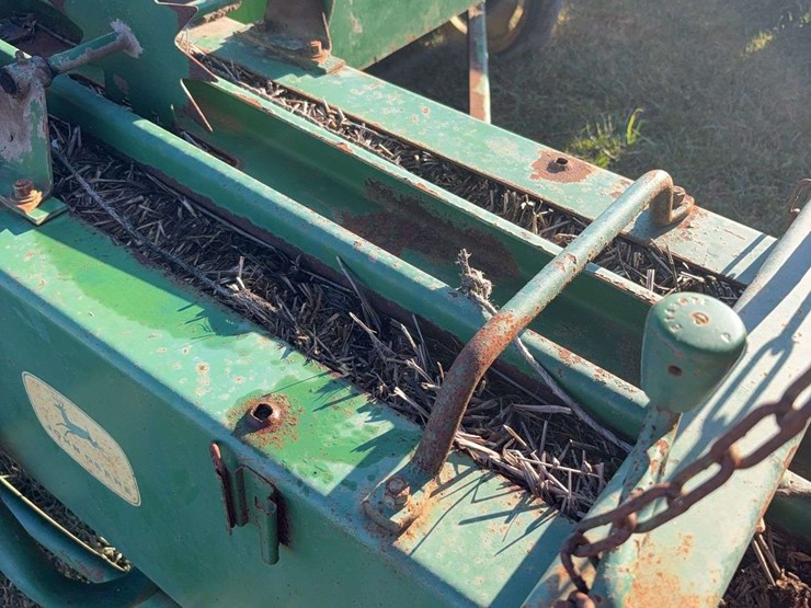 john-deere-24t-image-9