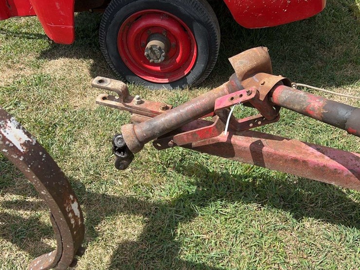 massey-ferguson-12-image-4
