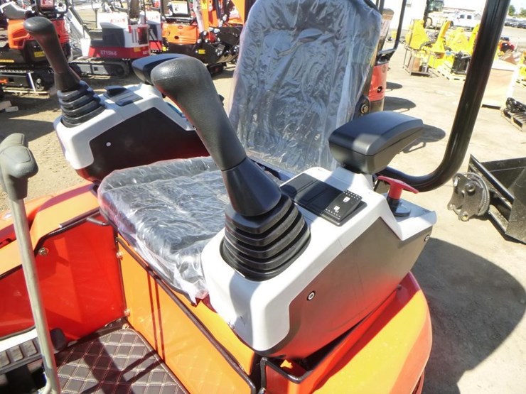 2025-tpm-16-hydraulic-excavator-image-21
