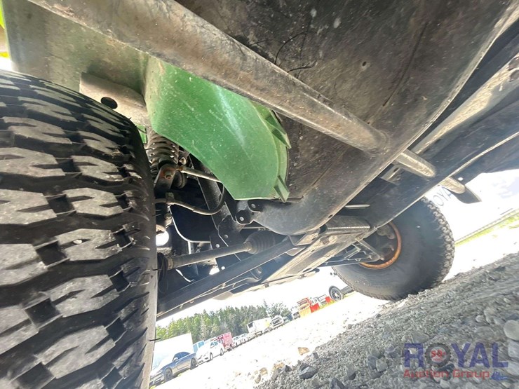 john-deere-gator-image-13