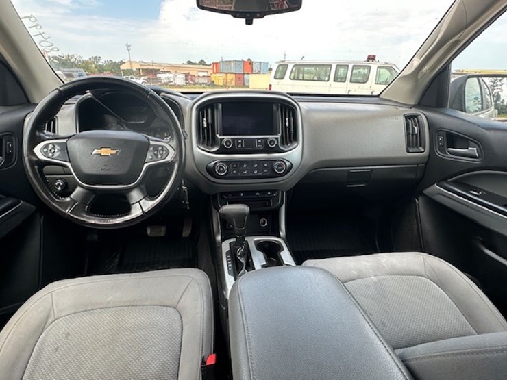 2020-chevrolet-colorado-image-29