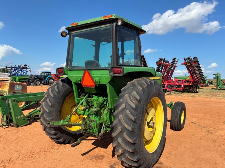 john-deere-4430-image-3