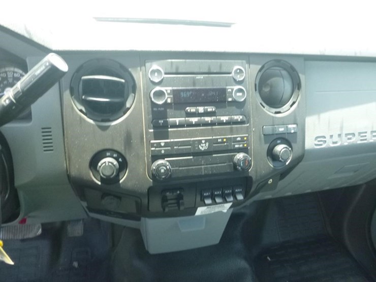 2015-ford-f550-image-22
