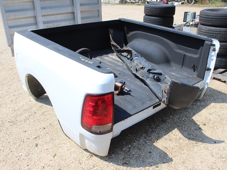 #23004-•-bed-with-bumper-for-a-2013-ram-truck-image-4