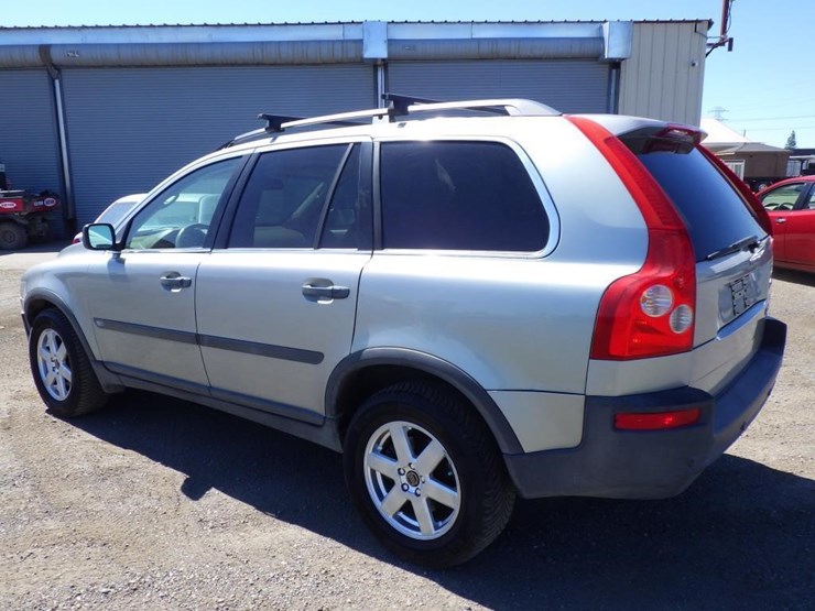 2004-volvo-xc90-image-4