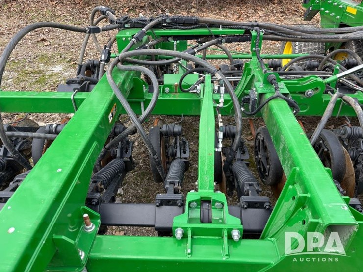2022-john-deere-n530c-image-57