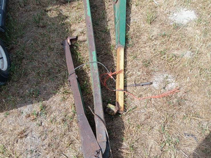 john-deere-7000-planter-markers-image-1