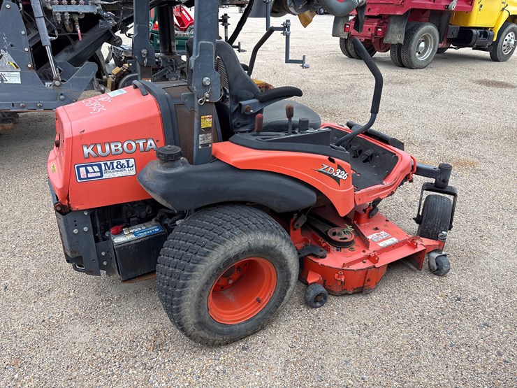 kubota-zd326-image-3