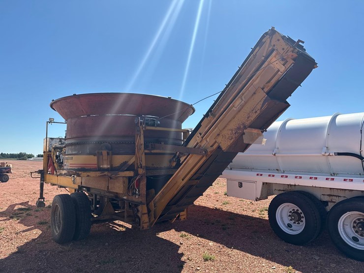 haybuster-big-bite-grinder-image-2
