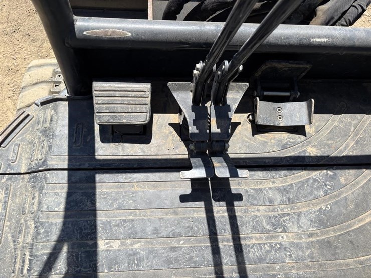 2020-yanmar-vi035-hydraulic-excavator-image-28
