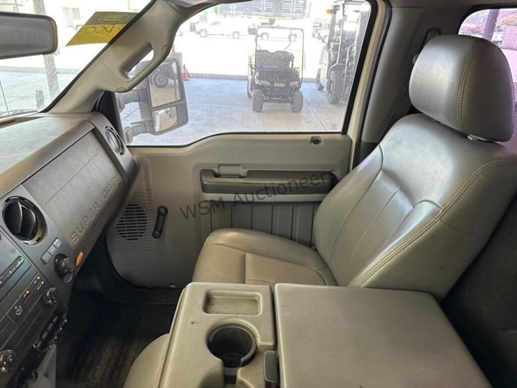 2012-ford-f550-image-22
