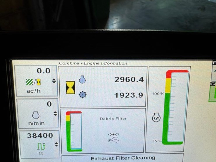 2016-john-deere-s690-image-25
