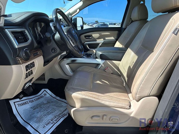 2016-nissan-titan-image-12