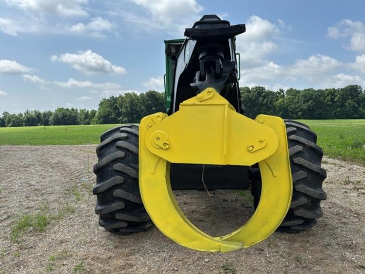 #411-•-2004-john-deere-548glll-skidder-image-4