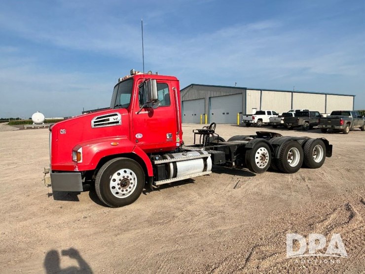 2017-western-star-w4700sb-day-cab-truck-(gp11329,-unit-82)-image-19