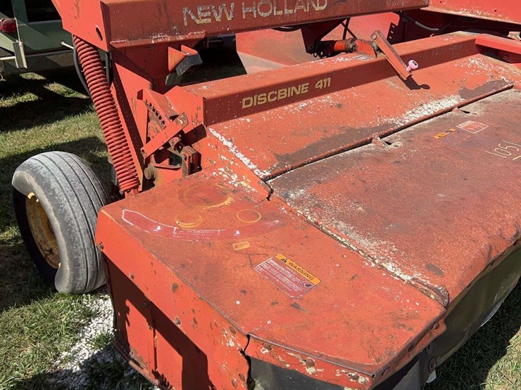 new-holland-411-image-3