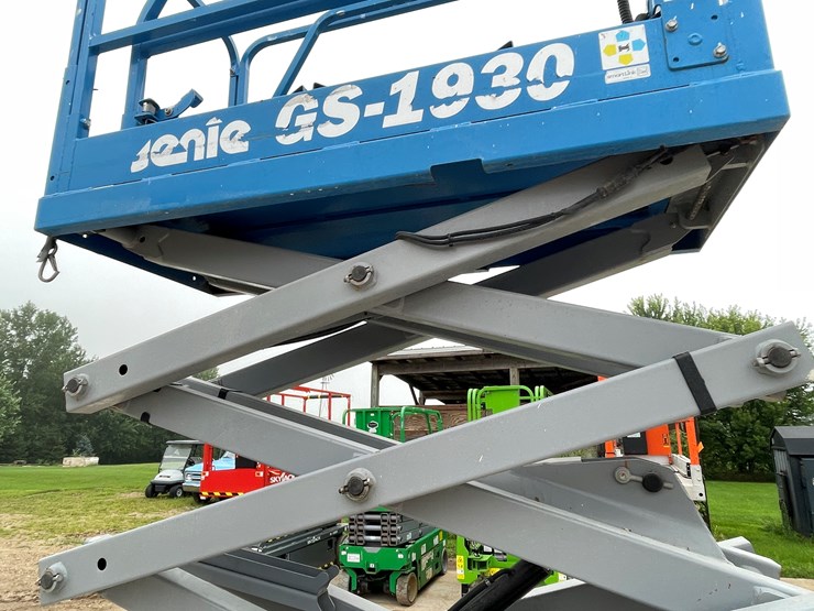2016-genie-gs1930-image-29