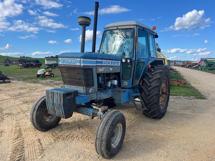 ford-8700-image-1