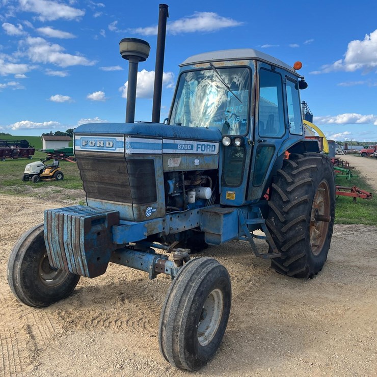FORD 8700