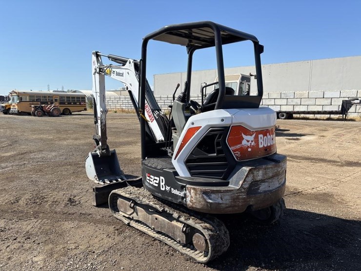 2020-bobcat-e32i-image-5