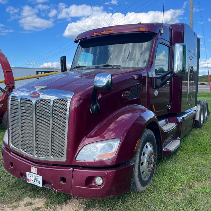 2015 PETERBILT 579