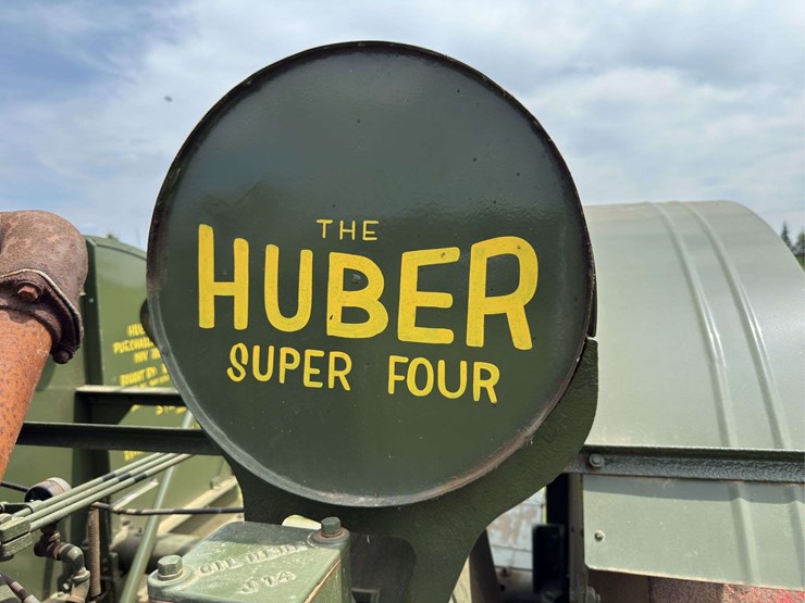 huber-super-4-tractor-image-12