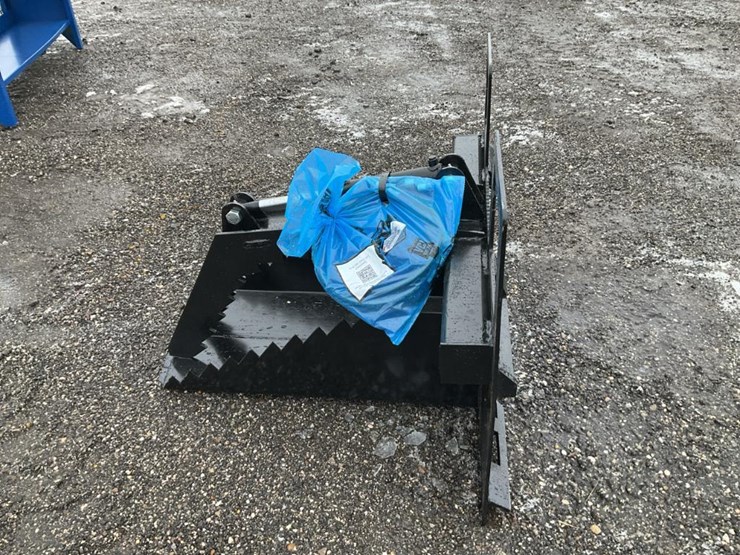 #607-•-skid-steer-spade-grapple-image-4