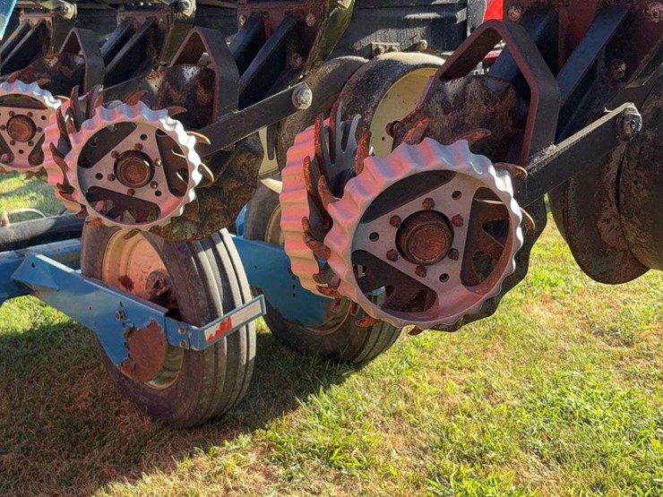 kinze-2600-image-17