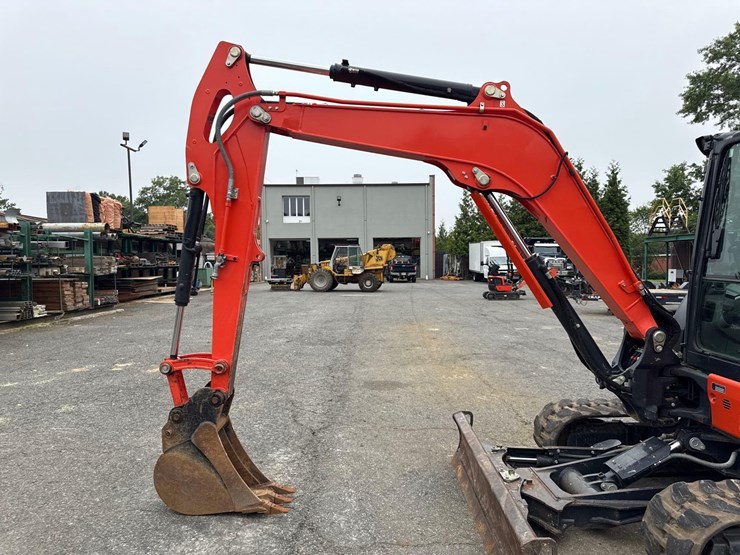 2021-kubota-kx057-5-image-7
